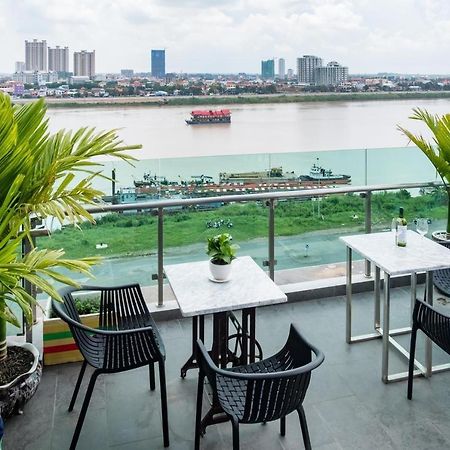 Chilchill Hotel Riverside Пном Пен Екстериор снимка