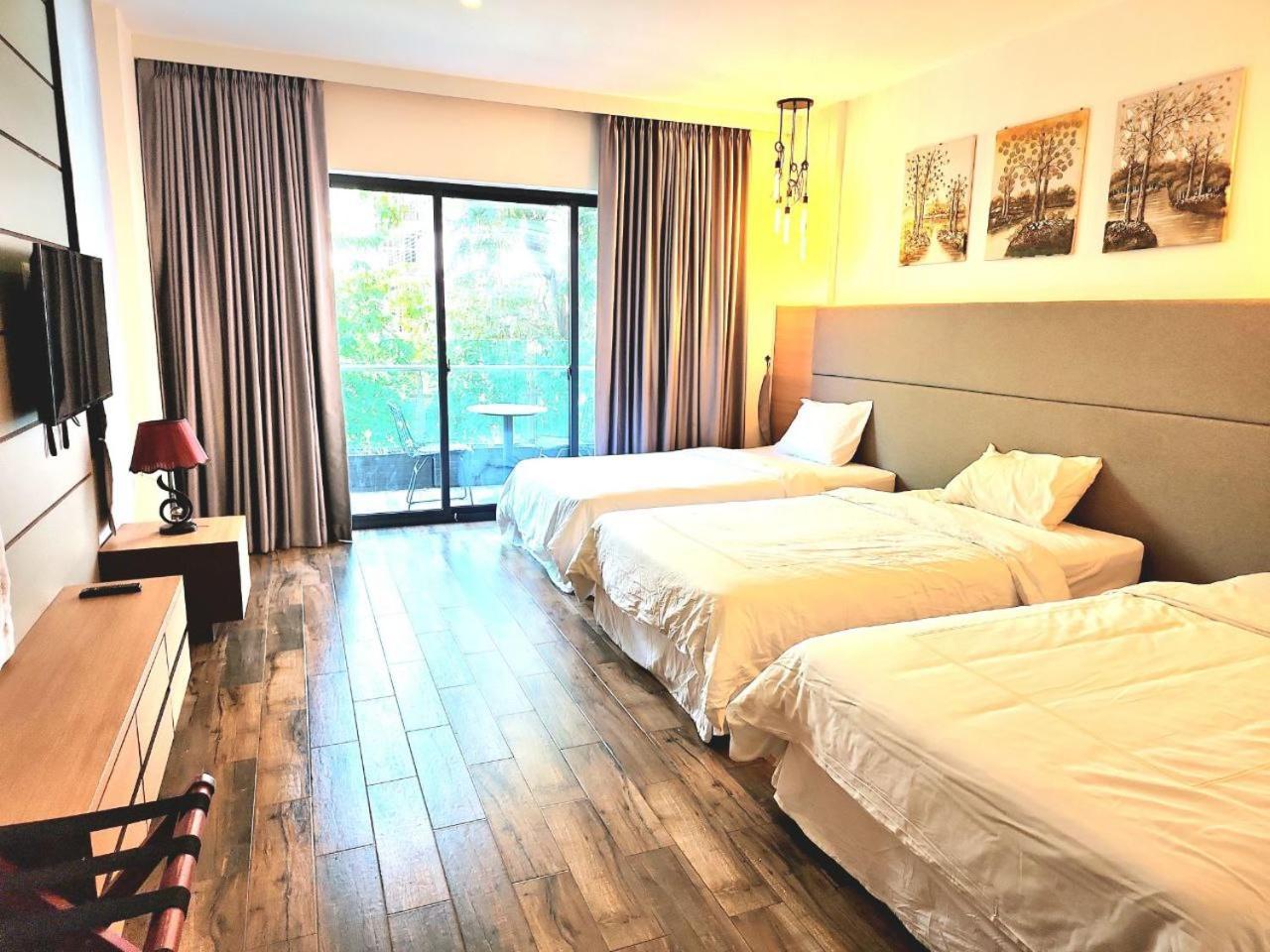 Chilchill Hotel Riverside Пном Пен Екстериор снимка