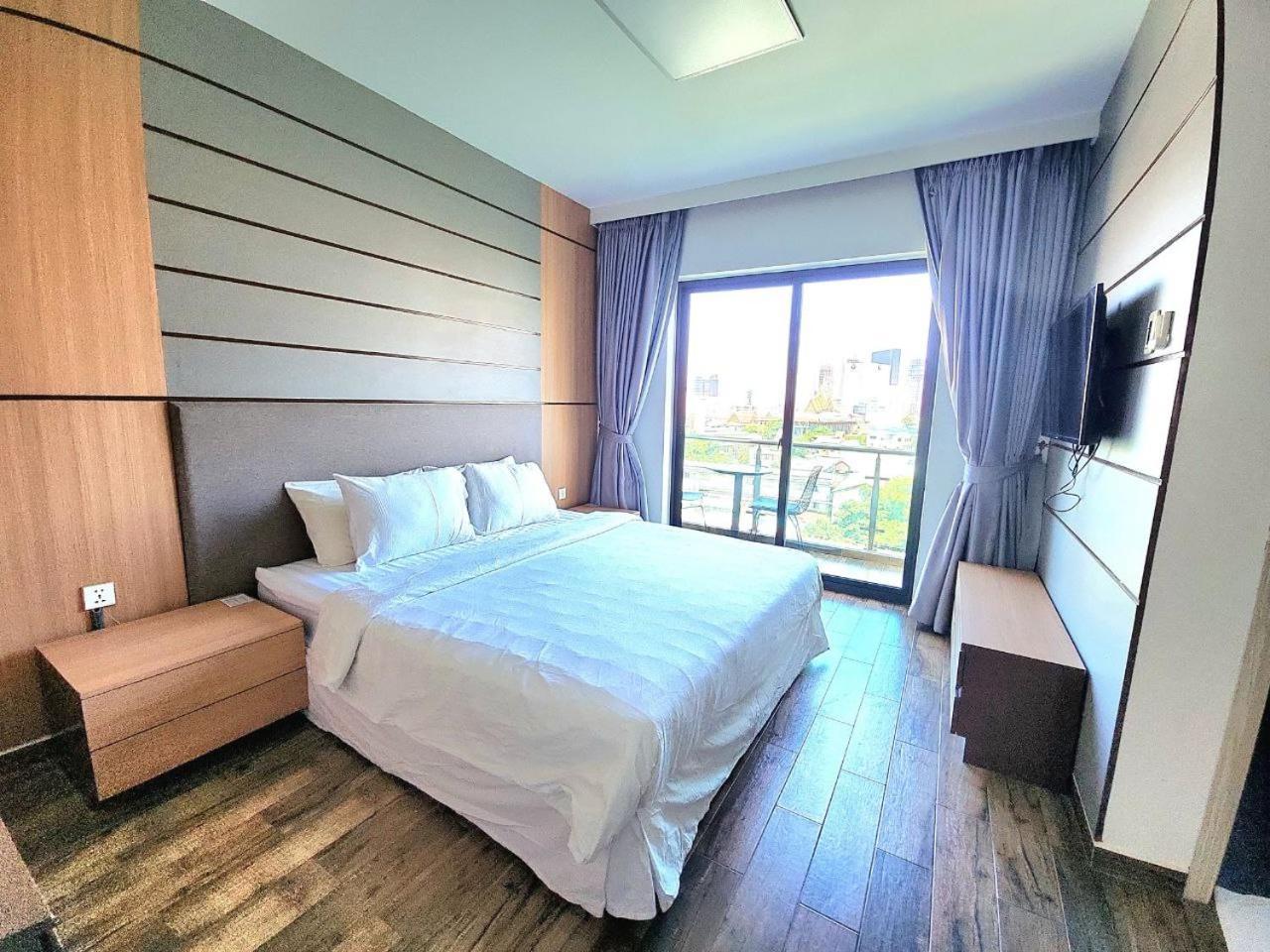 Chilchill Hotel Riverside Пном Пен Екстериор снимка