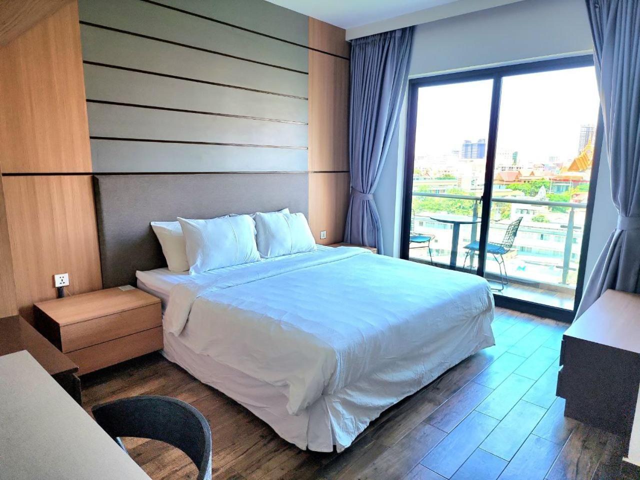 Chilchill Hotel Riverside Пном Пен Екстериор снимка