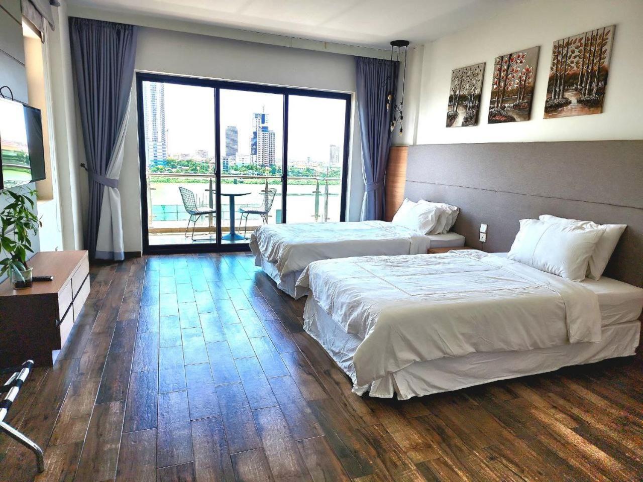 Chilchill Hotel Riverside Пном Пен Екстериор снимка