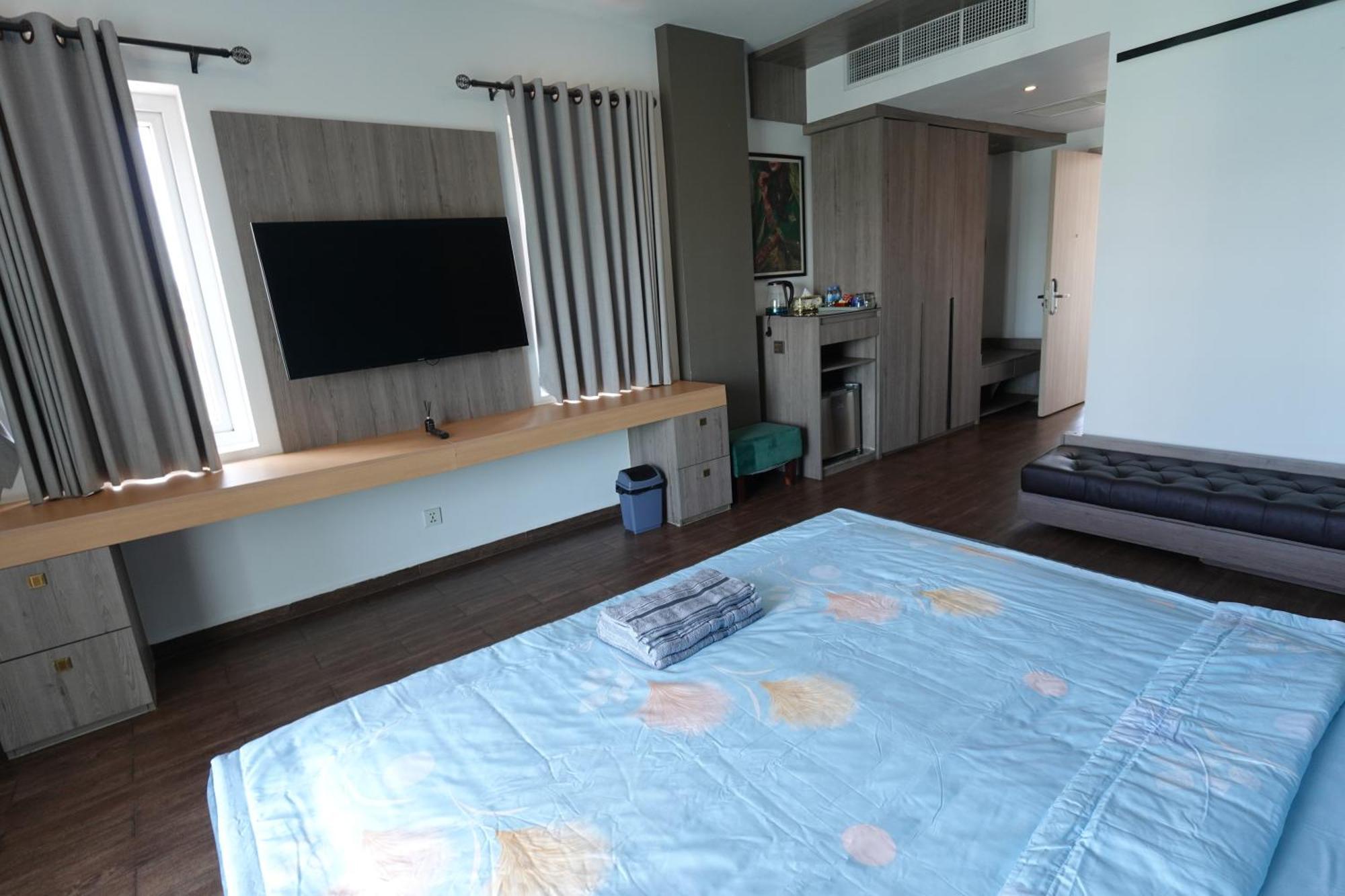 Chilchill Hotel Riverside Пном Пен Екстериор снимка